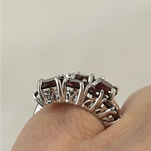 NWT JTV Red Garnet Rhodium Over Sterling Silver Ring SIZE 7 - Picture 3 of 5